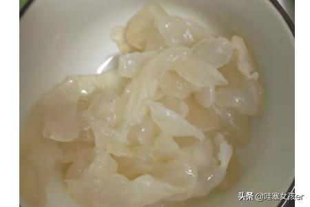 海蜇丝的做法凉拌(海蜇丝的做法凉拌视频)