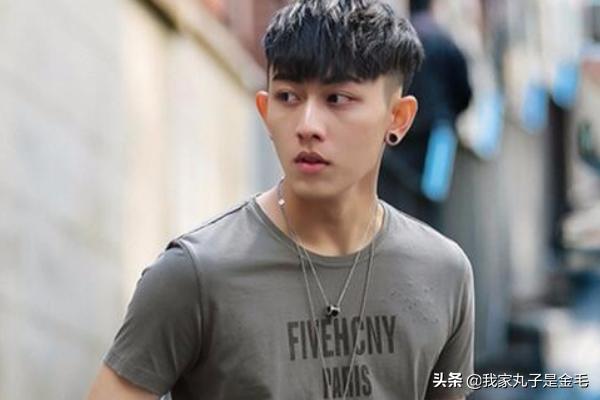 发型设计男士（男士发型设计视频教学视频）