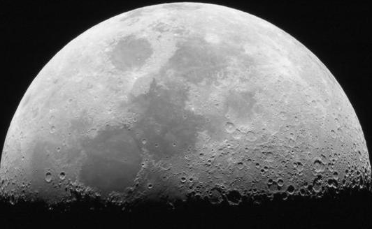 中国不公布月球背面原因（中国为啥不登陆月球）