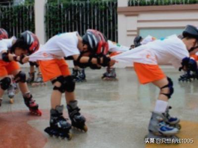 轮滑教学视频（轮滑教学视频倒滑）